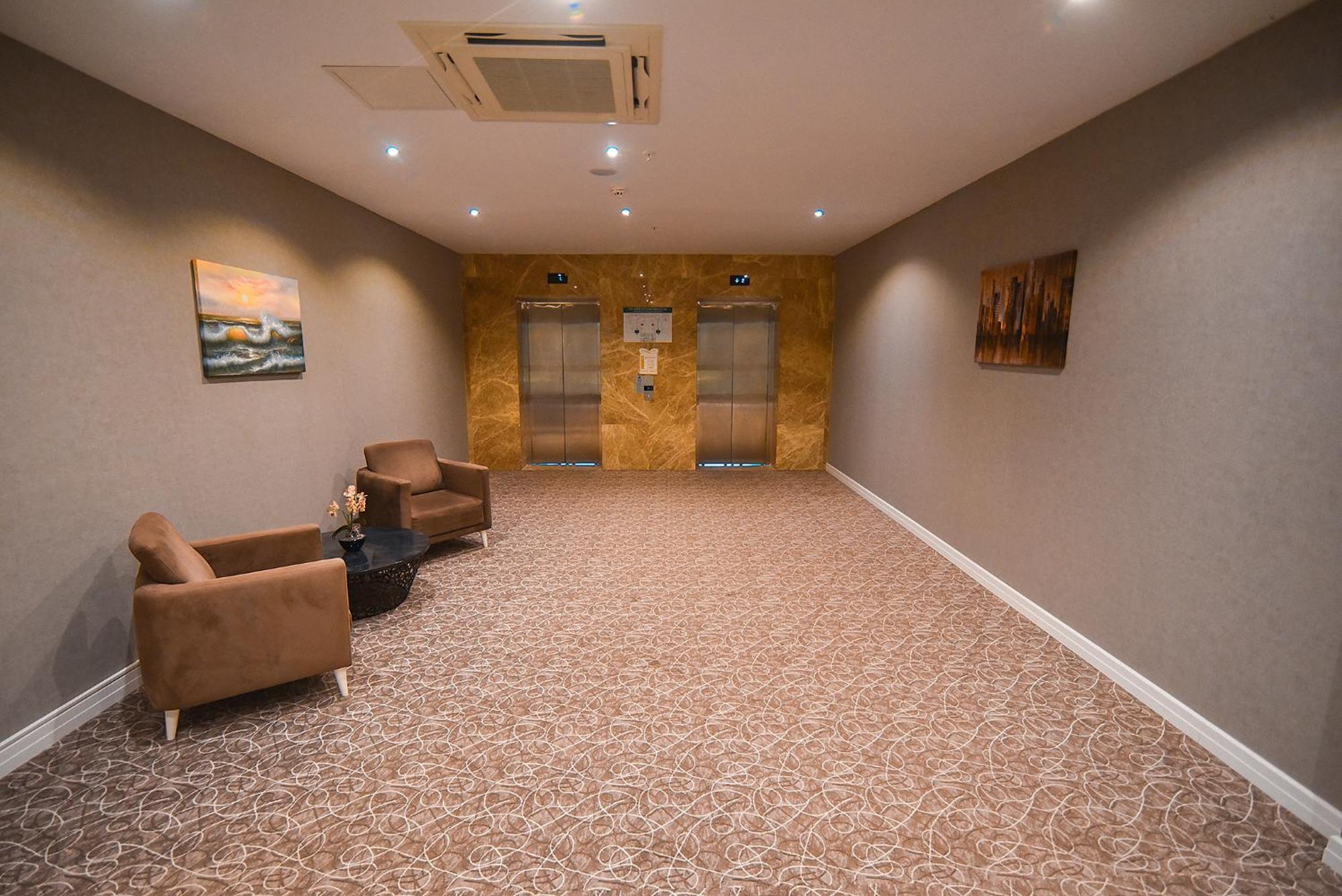 Royal Comfort Hotel Arakli Экстерьер фото