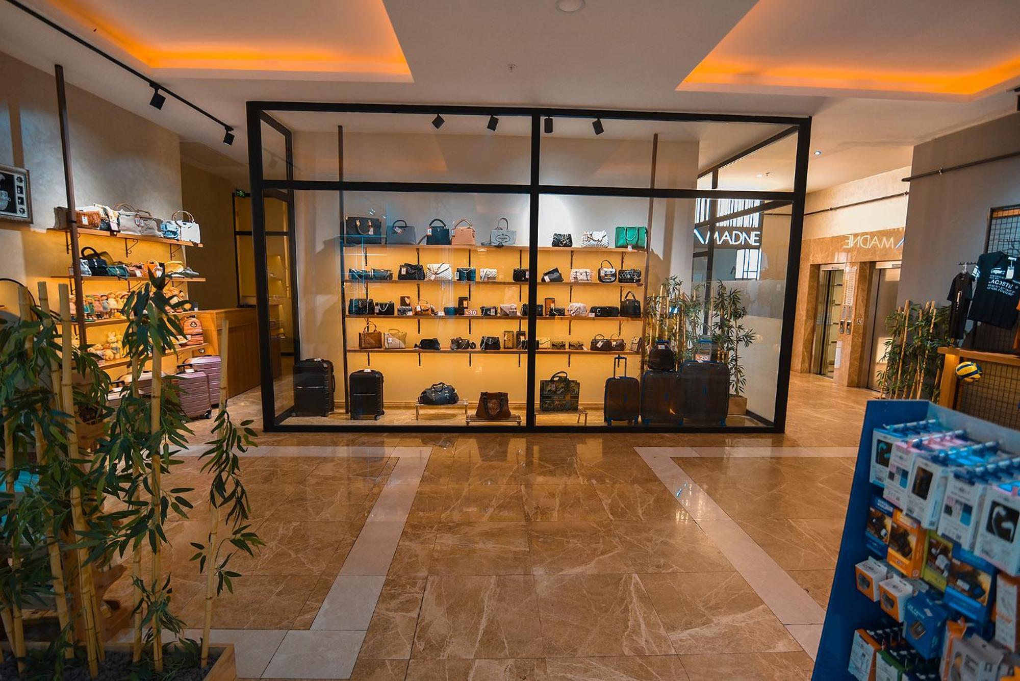 Royal Comfort Hotel Arakli Экстерьер фото