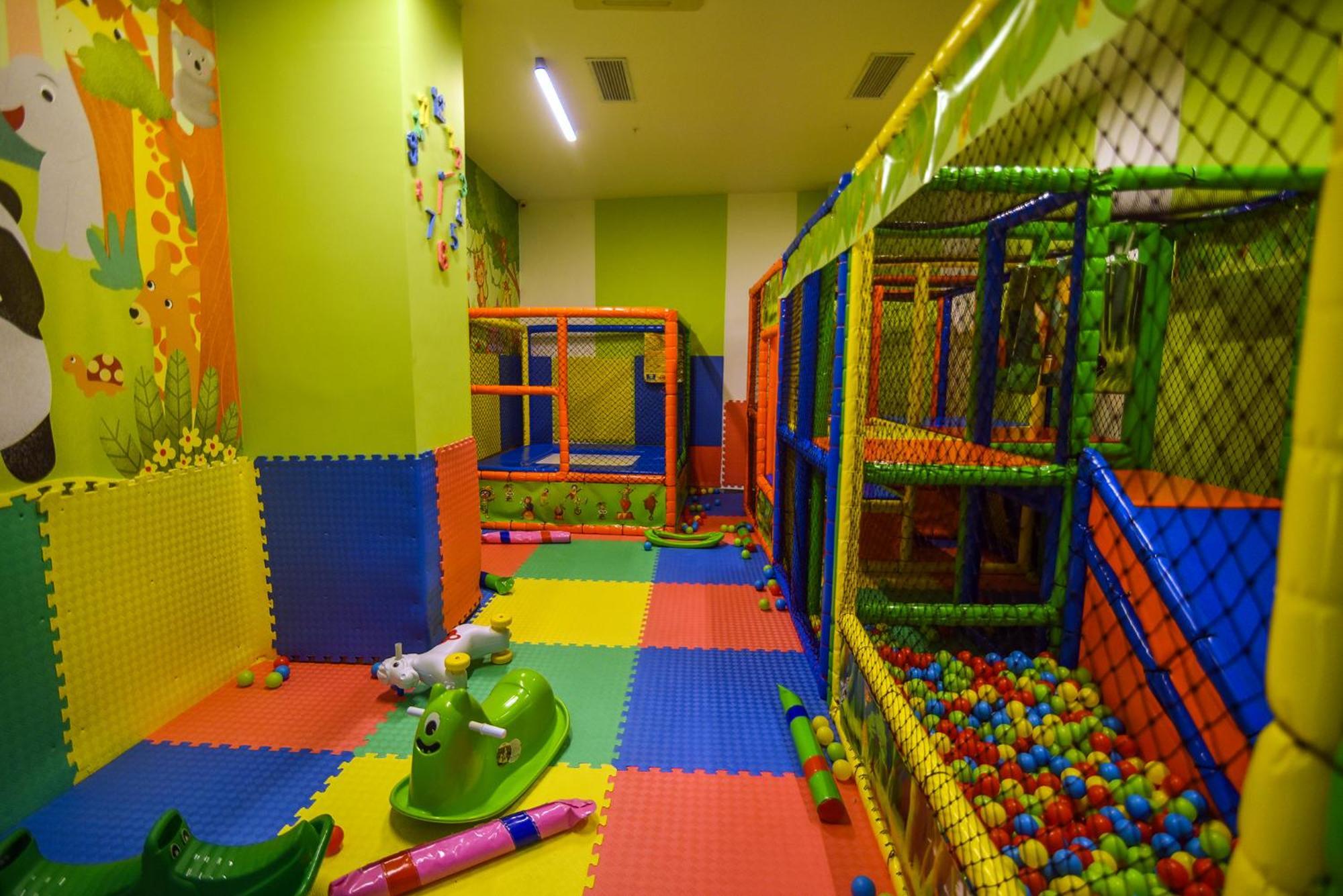 Royal Comfort Hotel Arakli Экстерьер фото