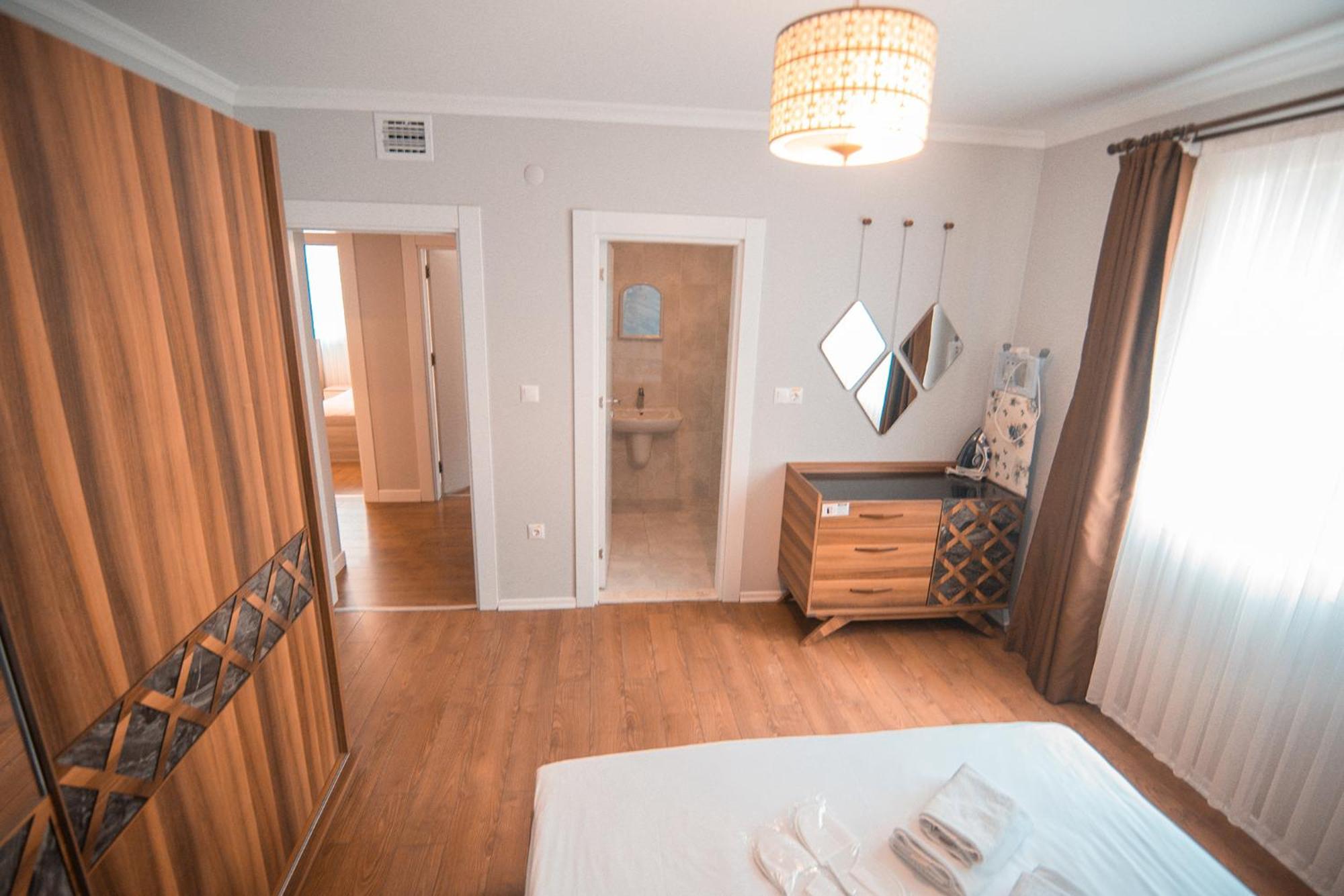 Royal Comfort Hotel Arakli Экстерьер фото